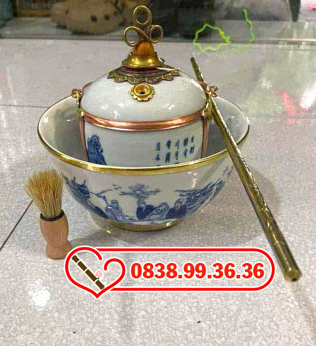 Điếu Bát Sứ Men Lam Bọc Đồng Họa Tiết Ông Đồ Xe điếu đồng vàng