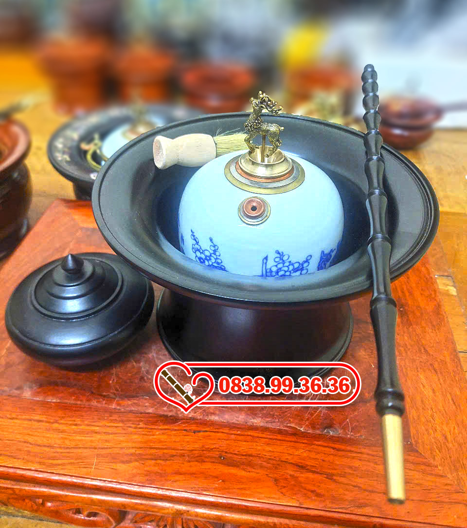 Điếu Bát Gỗ đế đen giá bình dân