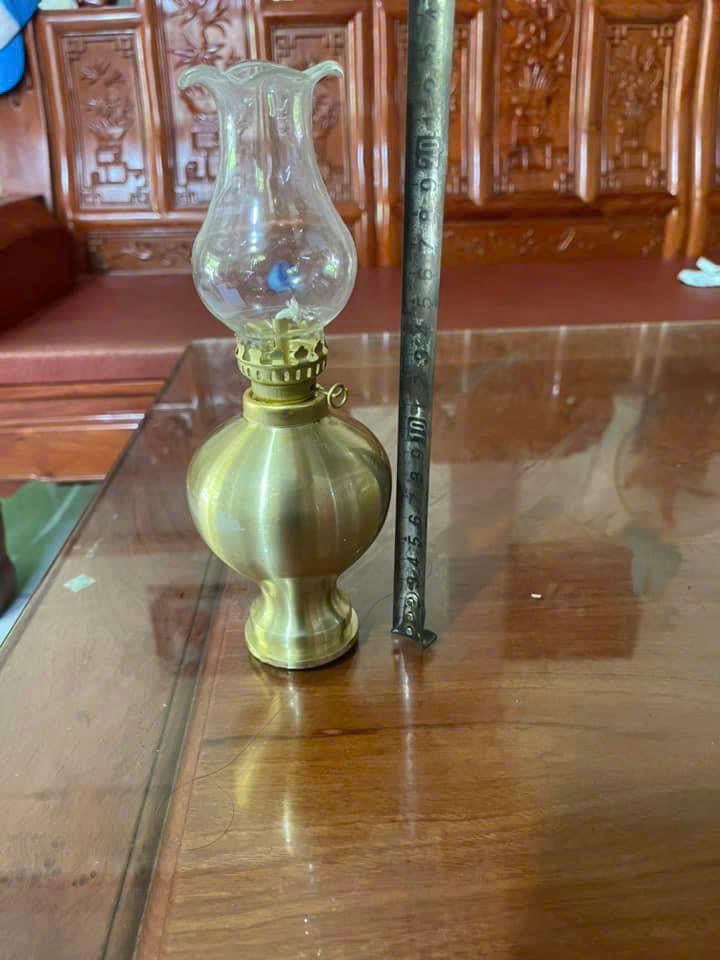 Đèn đồng trơn để bàn thờ 02
